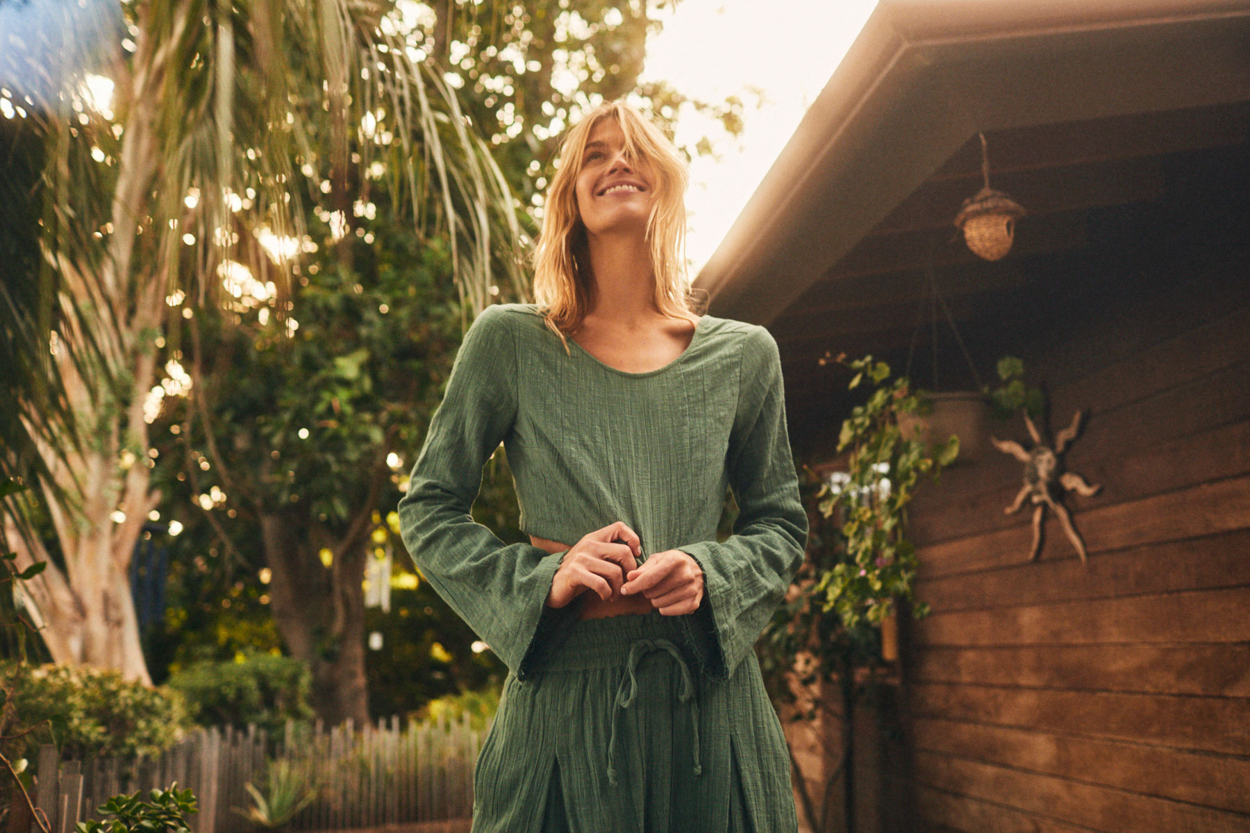 web_1026_FP_Direct_Benjo_Annie_Look_15_062